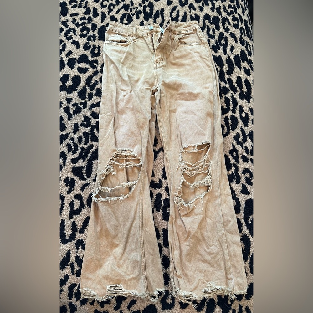 VERVET women’s light brown ripped jeans size 26!!